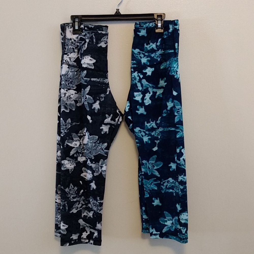 2 pairs Old Navy Go Dry crops